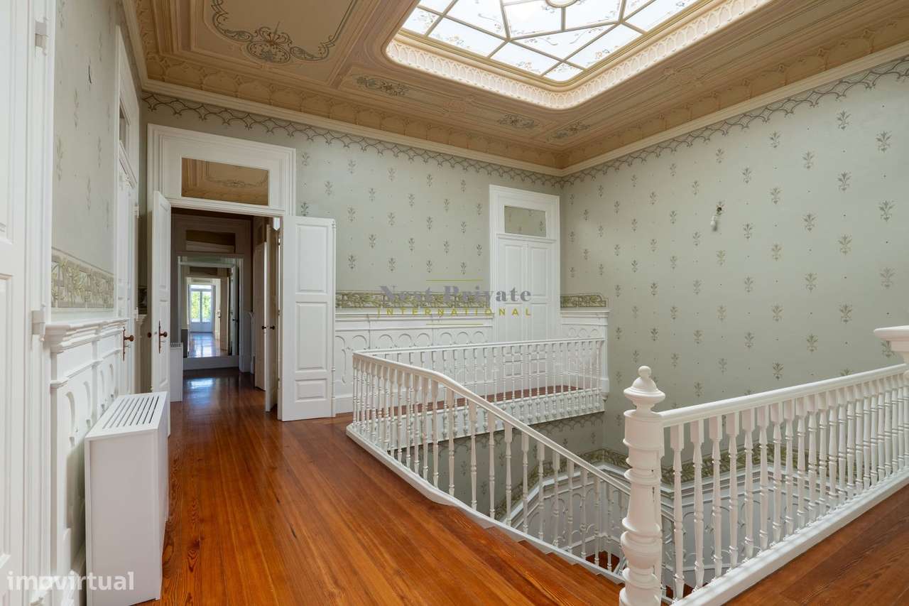 Palacete à venda na Rua de Álvares Cabral-23