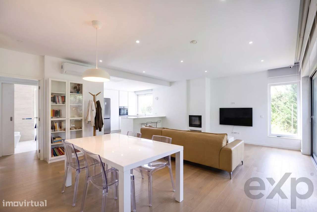 Moradia T4 com Piscina Aquecida de 17,5m e Apartamento Independente em-17