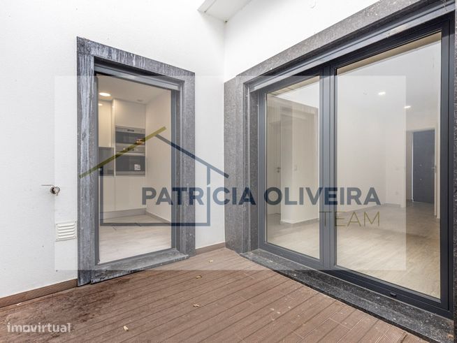 Moradia Duplex a Estrear com duas SUITES , dois TERRAÇOS E estacion...-13
