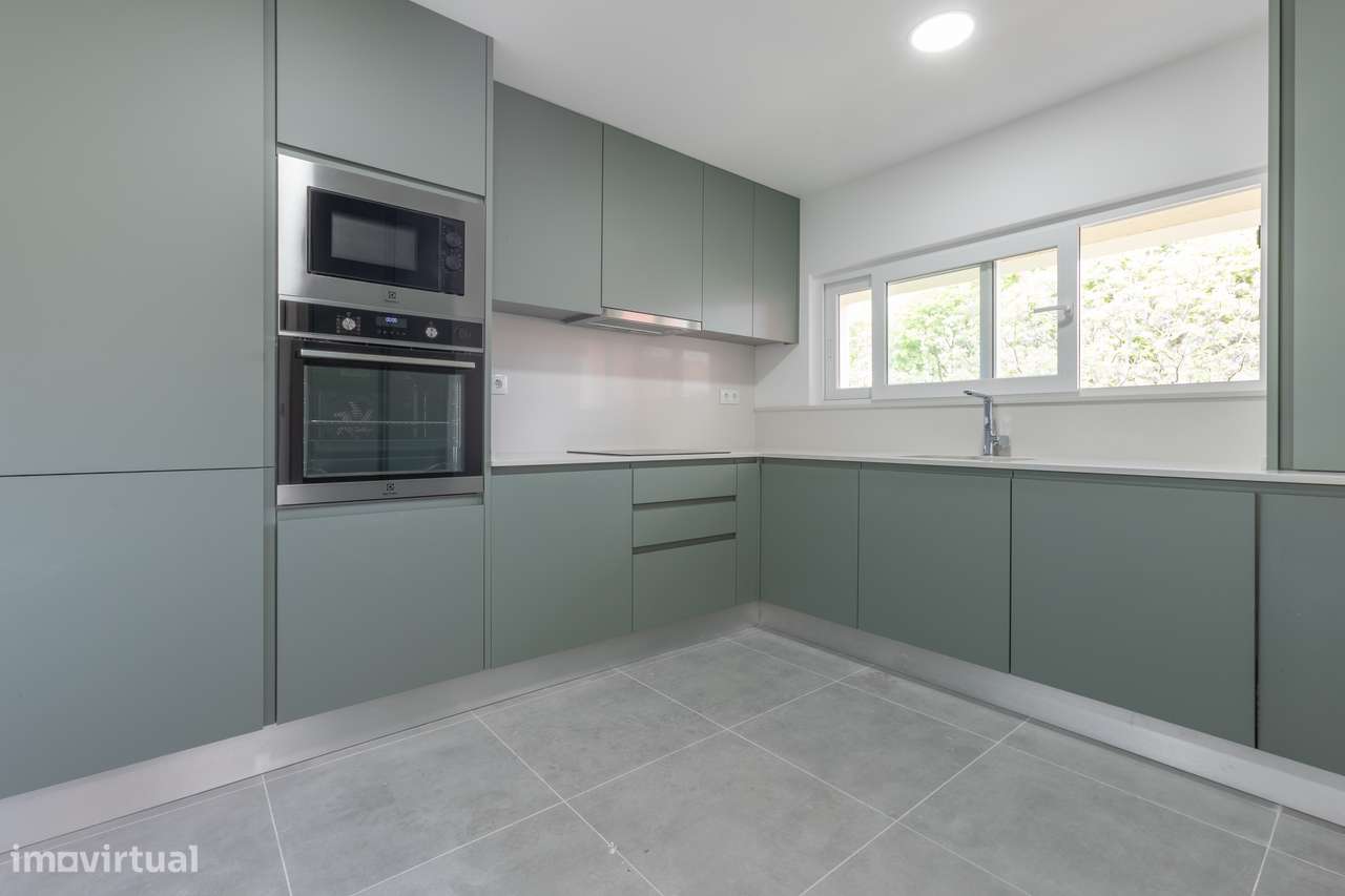 T3 Duplex a 2/3 minutos do Metro da Encarnação.-5