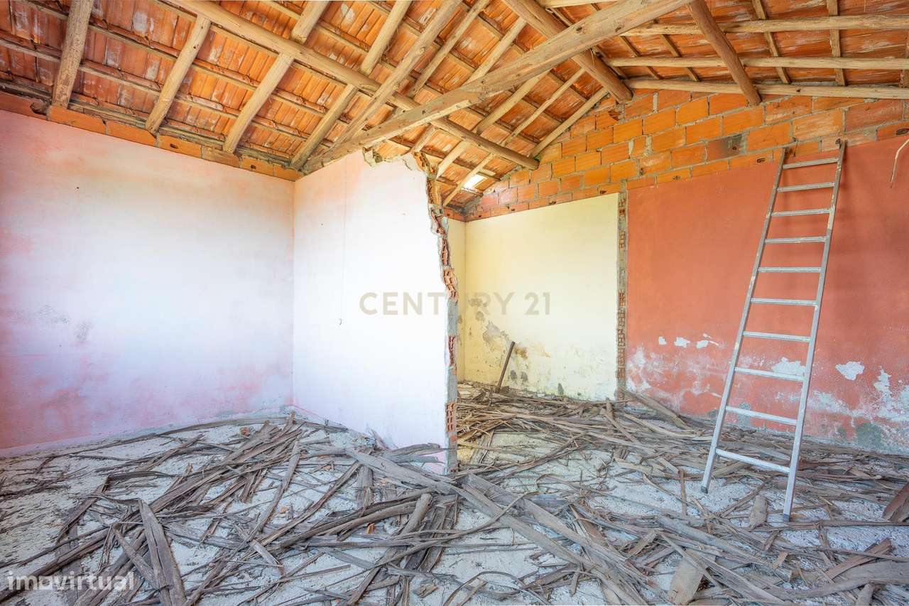 Moradia T1, para Reconstruir, Vila Nova, Miranda do Corvo - Grande imagem: 4/16