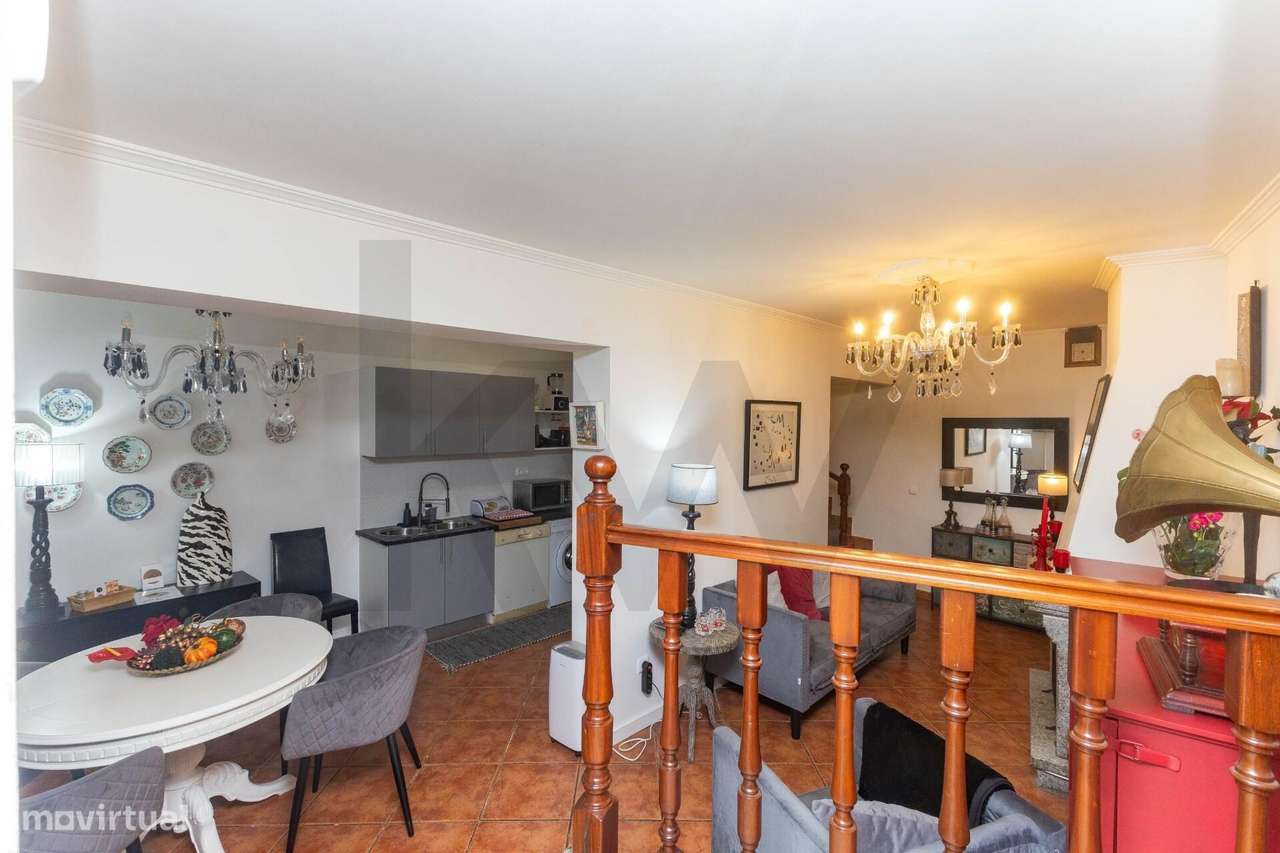 Moradia T2 Recuperada com Licença de Alojamento Local – Centro Históri - Grande imagem: 4/32