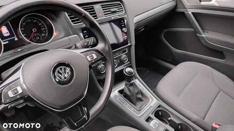 Volkswagen Golf VII 1.5 TSI BMT Comfortline - 11