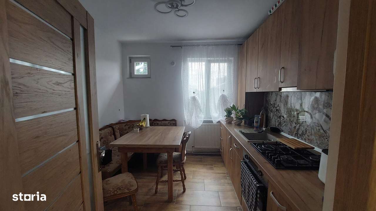 Aleea Aurora apartament 3 camere decomandat - Imagine principală: 1/9