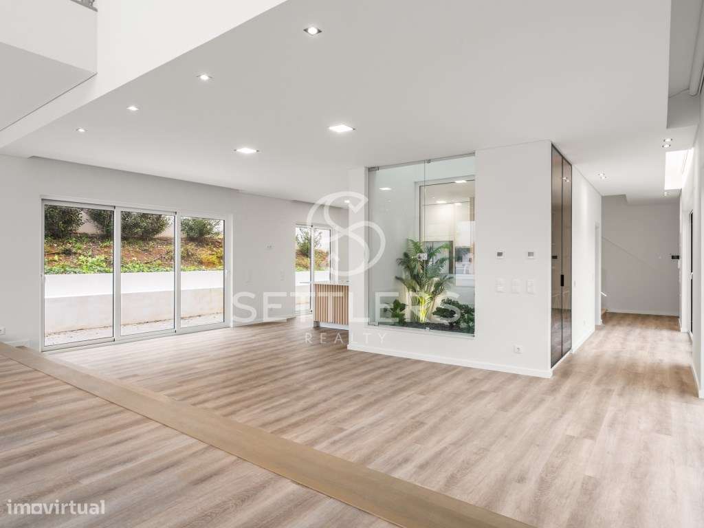 Moradia T4 isolada - Parede-4