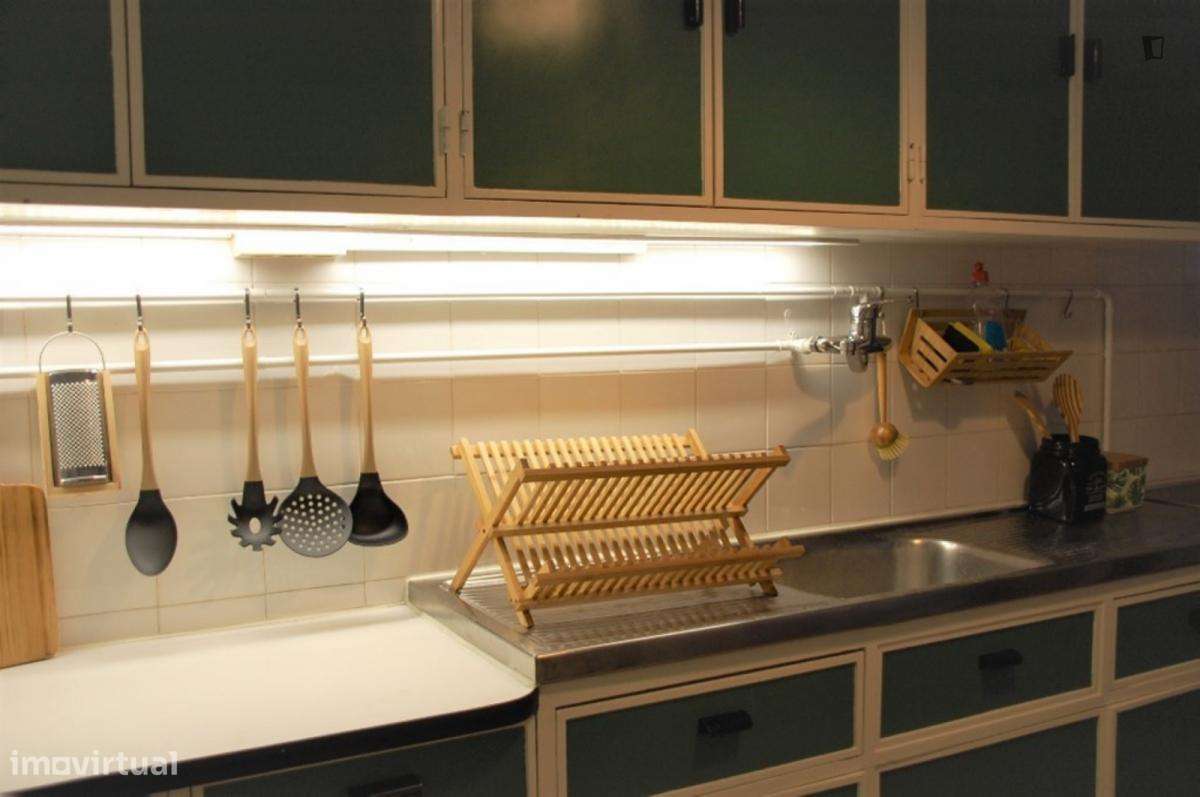 Quarto - localizado em Santo Ildefonso Porto - Grande imagem: 3/28