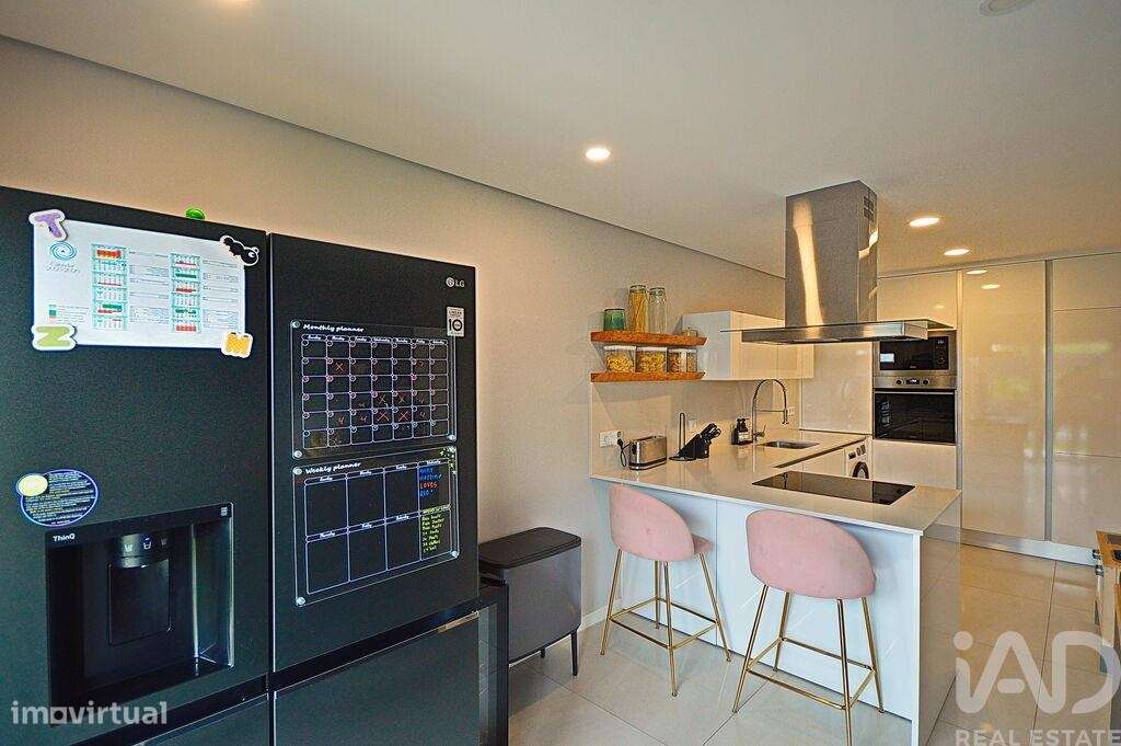 Moradia geminada T4 em Fernão Ferro de 207 m2 - Grande imagem: 5/32