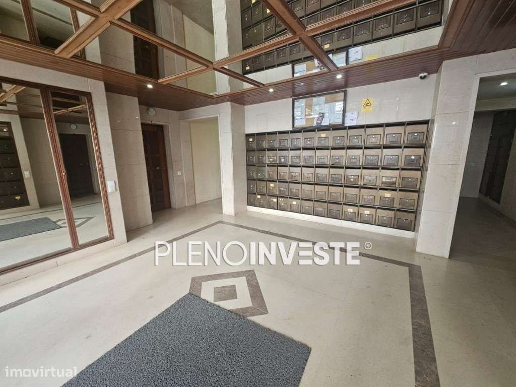 T2 Tapada das Mercês junto à estação - Grande imagem: 5/24