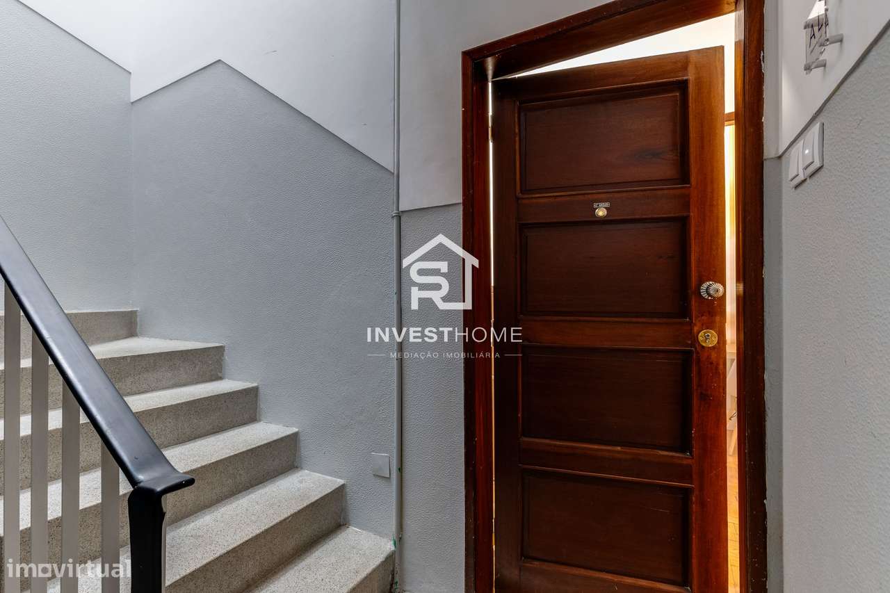 Prédio | 4 Apartamentos T2 | Licença AL ativa | Porto-27