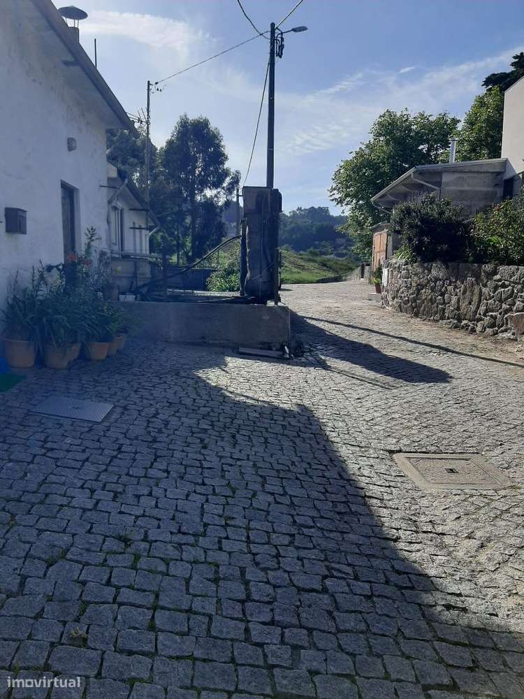 Vende Moradia em pedra Termas São Vicente-11