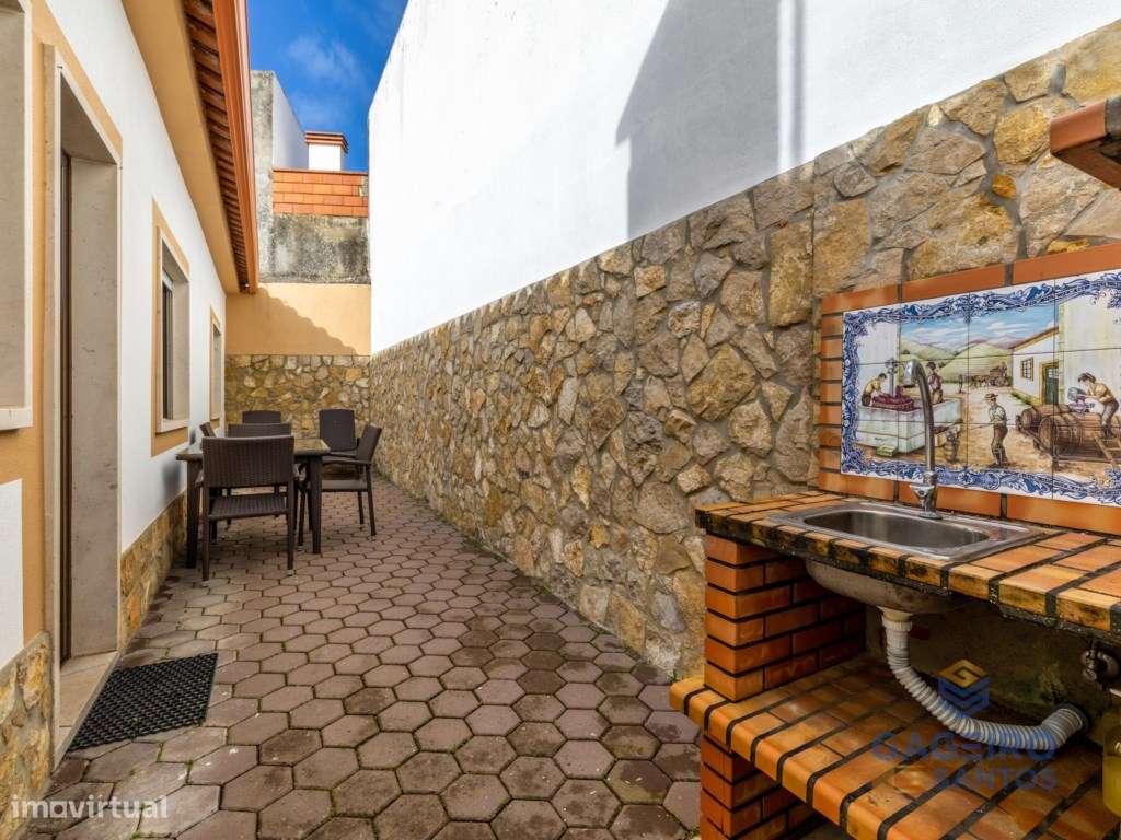 Moradia T2 + 1 com Jardim e Churrasqueira a 5 Minutos da Praia - Grande imagem: 5/42