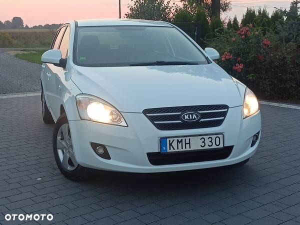 Kia Ceed Cee'd 1.4 L - 9