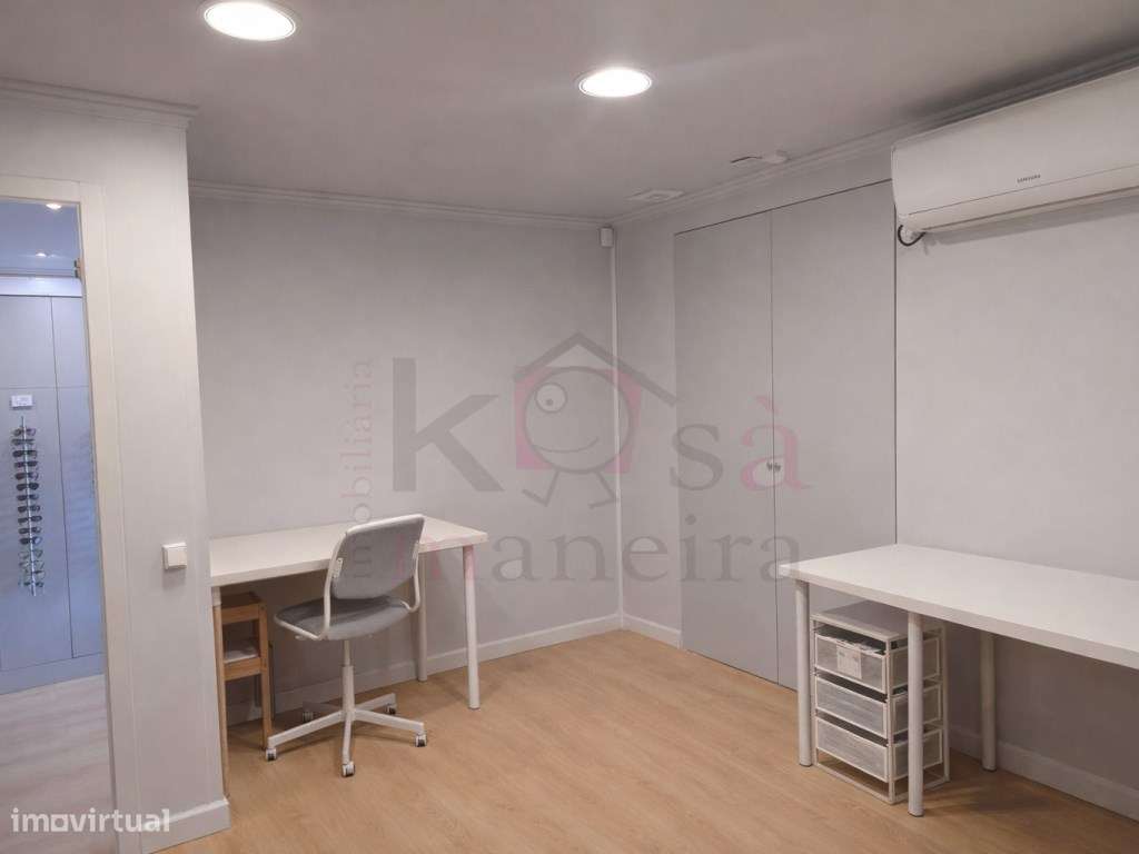 Loja com Garagem e Arrecadação em Sines, ideal para o seu negócio.-9