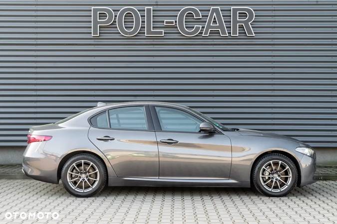 Alfa Romeo Giulia 2.0 Turbo Business - 3