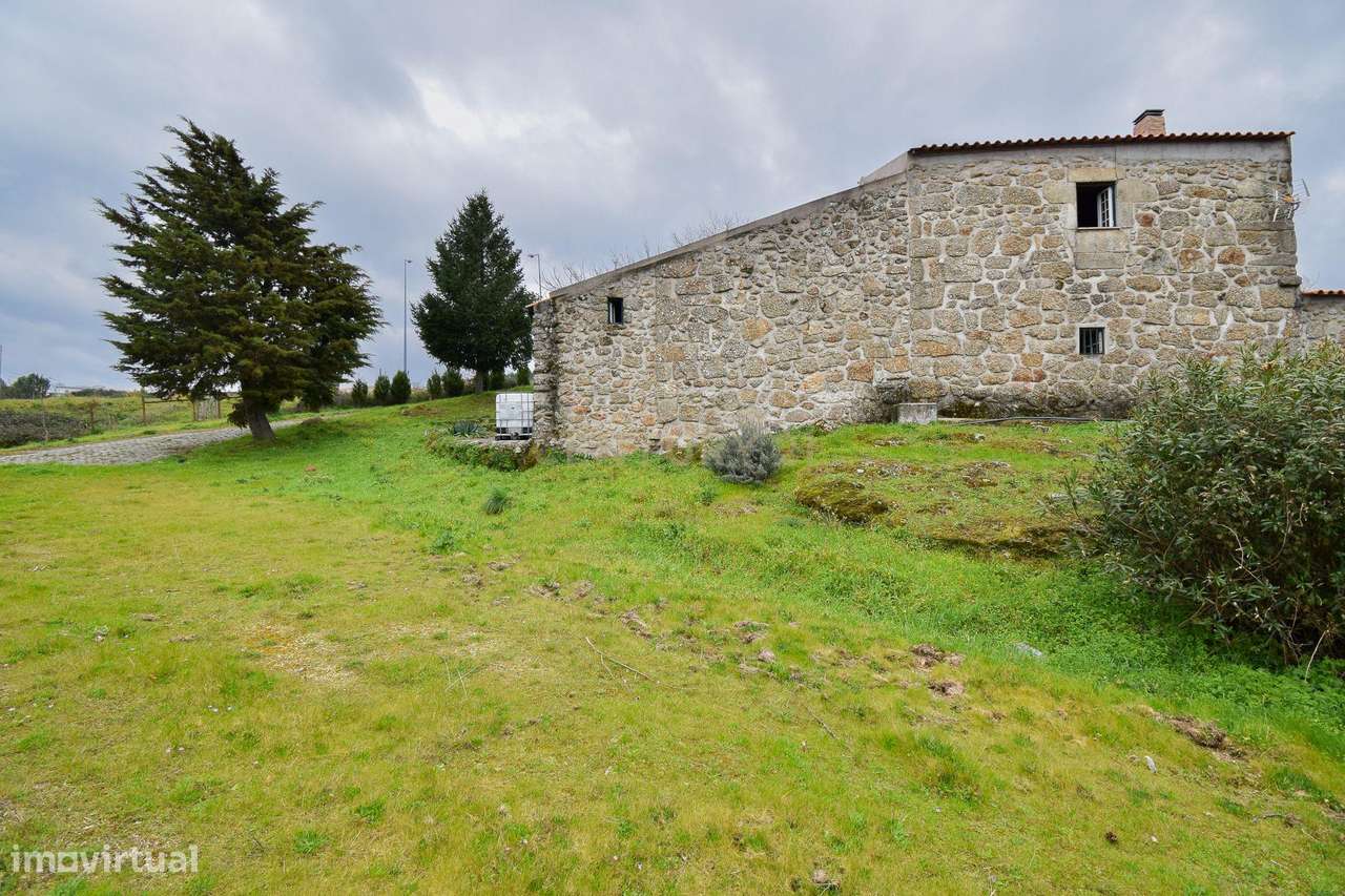 Quinta com construção em Pedra 20.000 m2 de terreno e Licença de Aloja-7