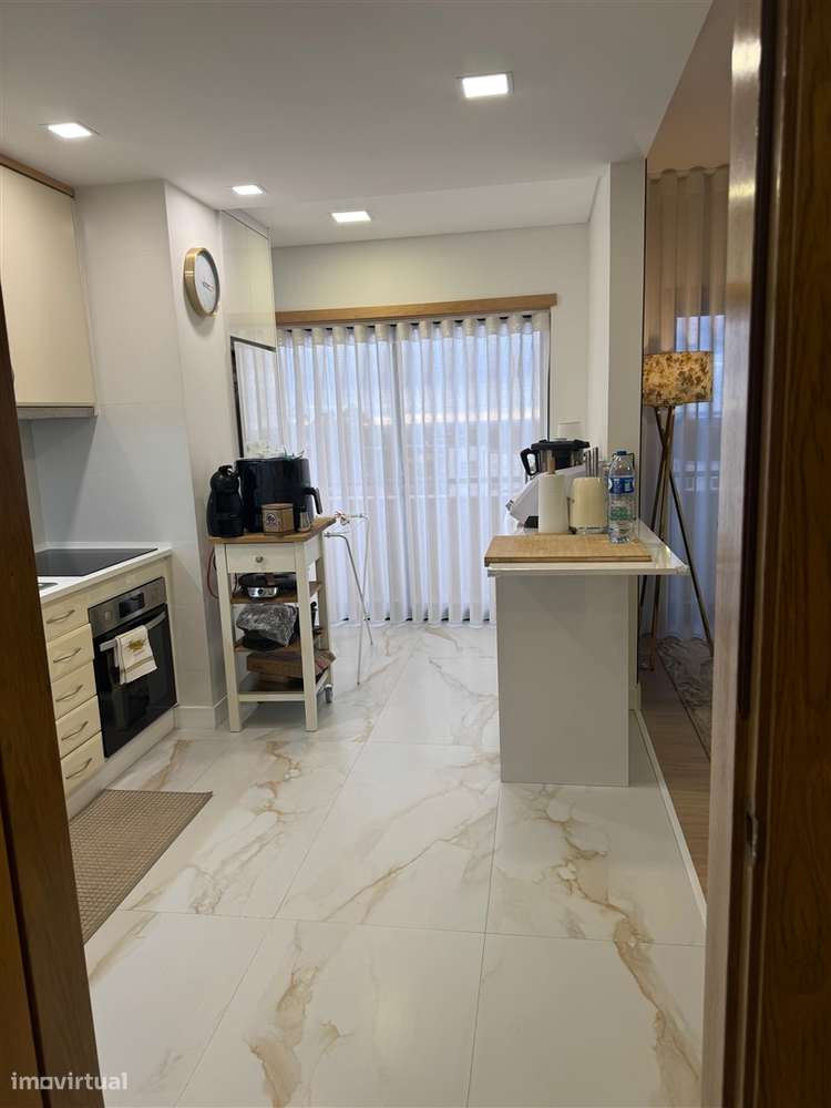 Apartamento T2 Venda em São João de Ver,Santa Maria da Feira-4
