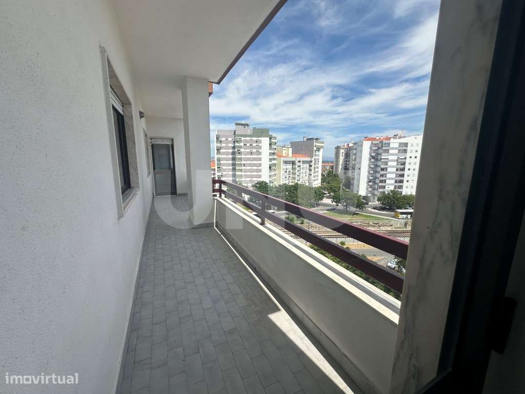 Apartamento T3 Remodelado-21