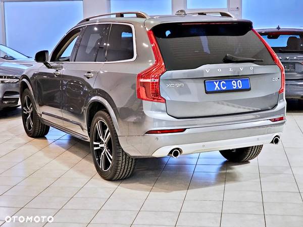 Volvo XC 90 D5 SCR AWD Momentum 7os - 11