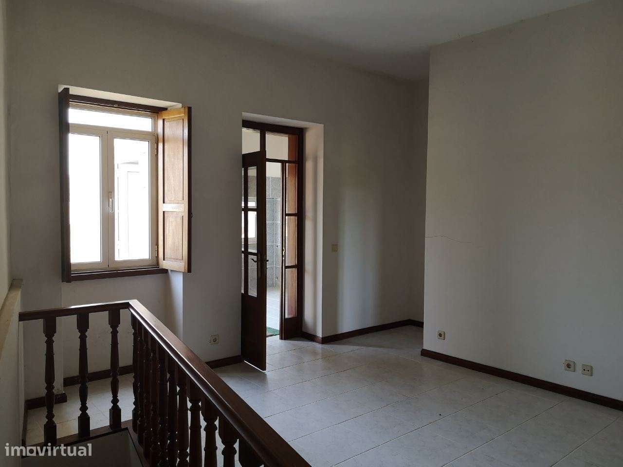 Moradia c/2 habitações + terreno p/construir / Escariz / Arouca-9