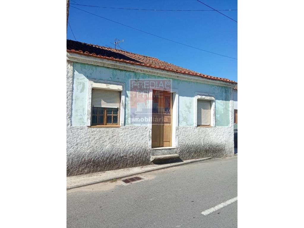 Moradia T3 em São João de Loure-0