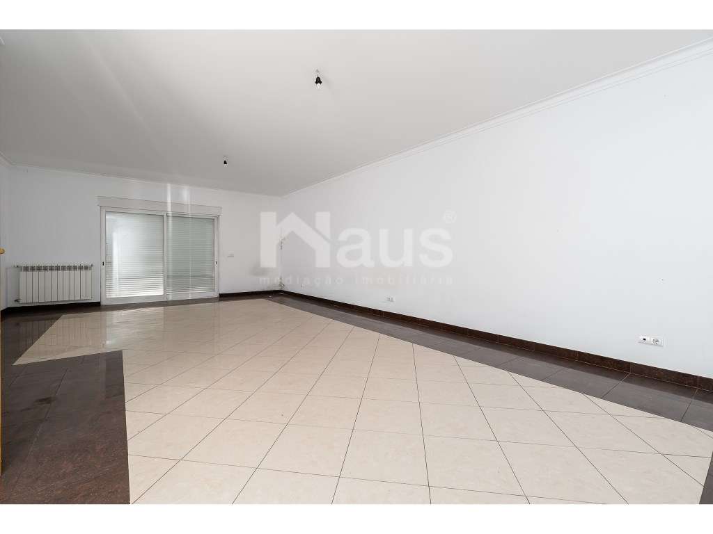 T3 com parqueamento e arrecadação-2