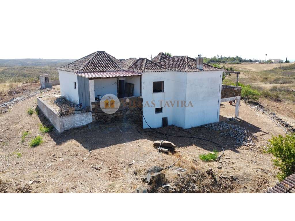 Moradia de estilo tradicional- Charme, vistas sob a Serra e Mar-9