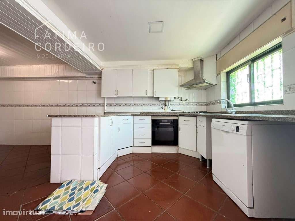 Moradia em Banda T4 no Feijó - Espaço, Conforto e Excelente Localiz...-6