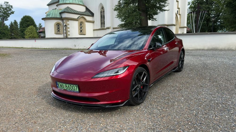 Tesla Model 3 2024