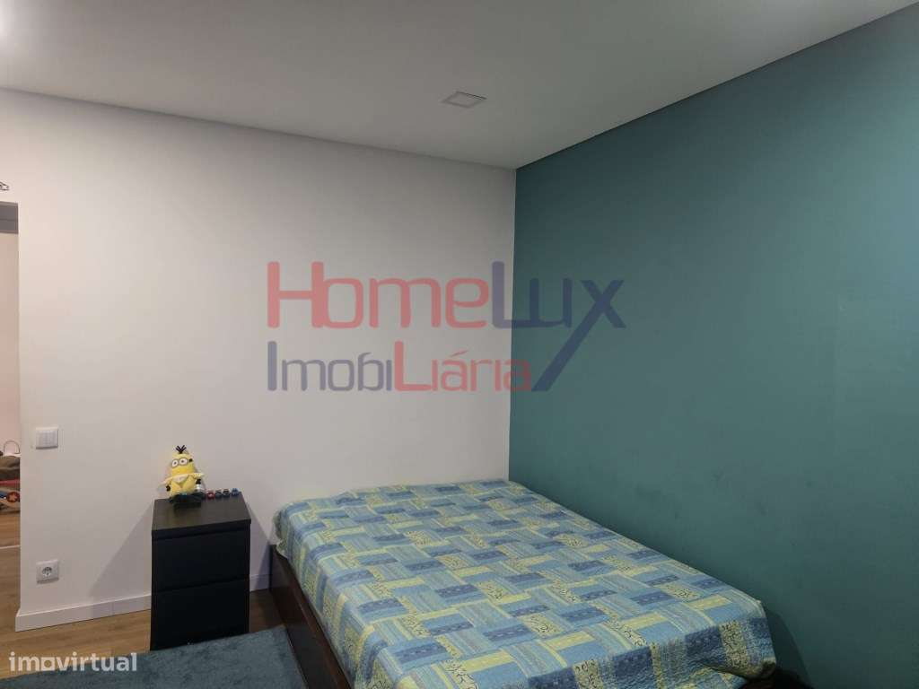 Andar Moradia T3 com Logradouro Privativo e Box para 2 carros !-20