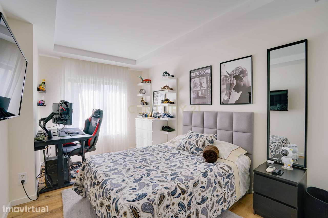 Apartamento T3 na Praça da Concórdia, Montijo-21