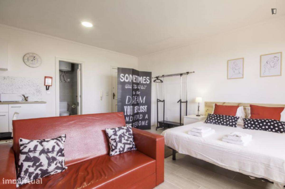 Estúdio - localizado em Cedofeita Porto - Grande imagem: 5/10