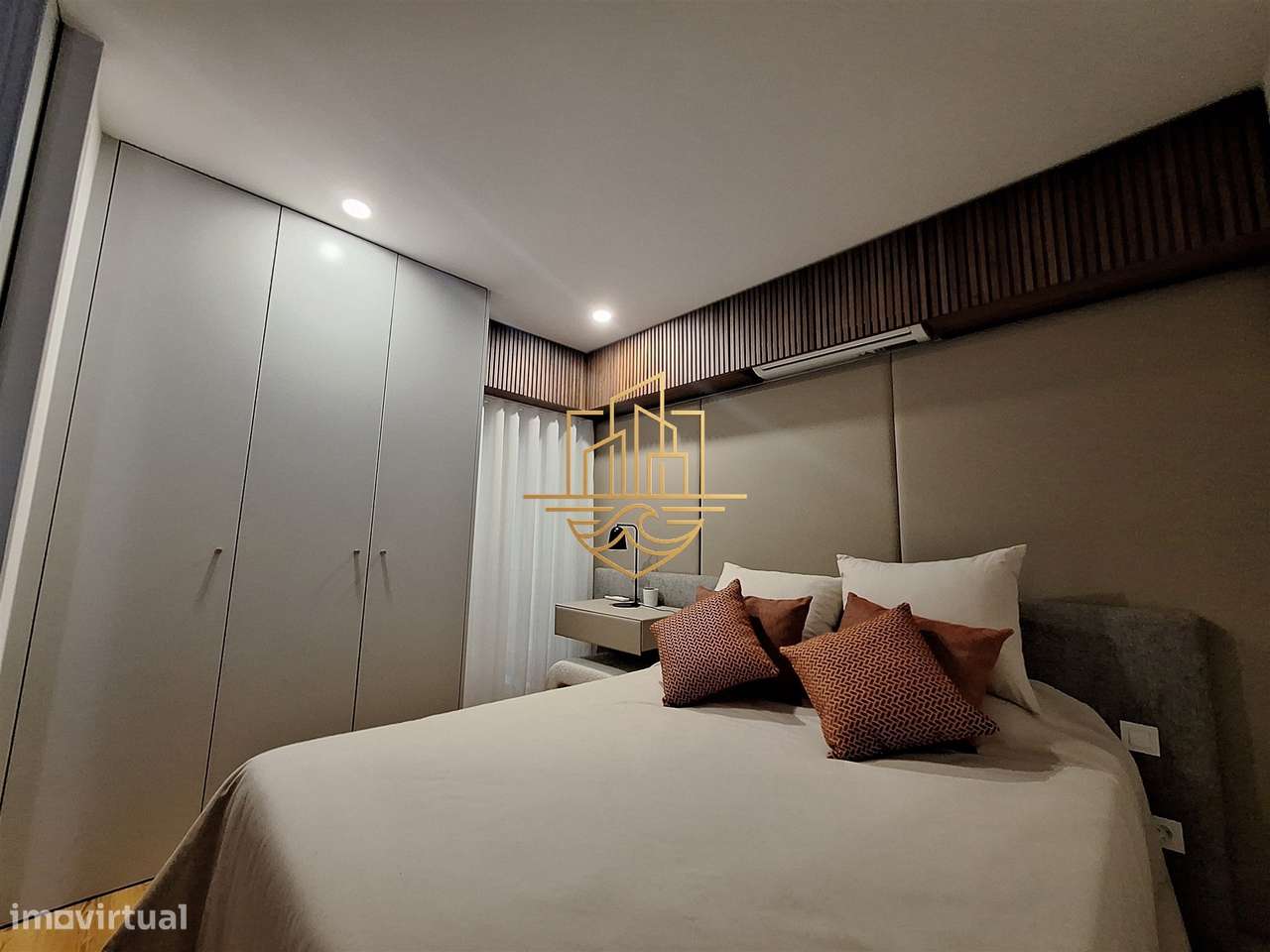 Apartamento T0+1 Turnkey Premium com Garagem e Duas Varandas — Centro-16