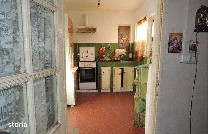 str. Tinerimii, Casa in suprafata de 108 m² cu teren - 187 m² - Imagine principală: 5/9