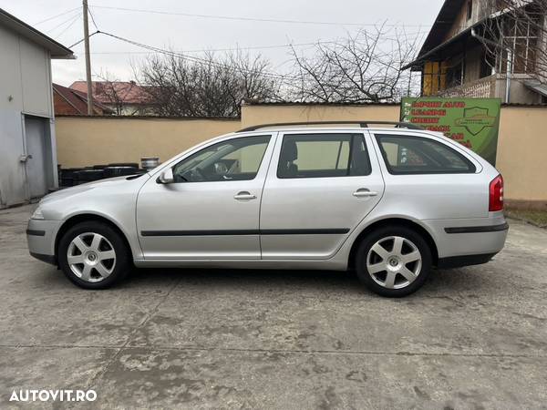 Skoda Octavia 2.0TDI Ambiente DSG - 12