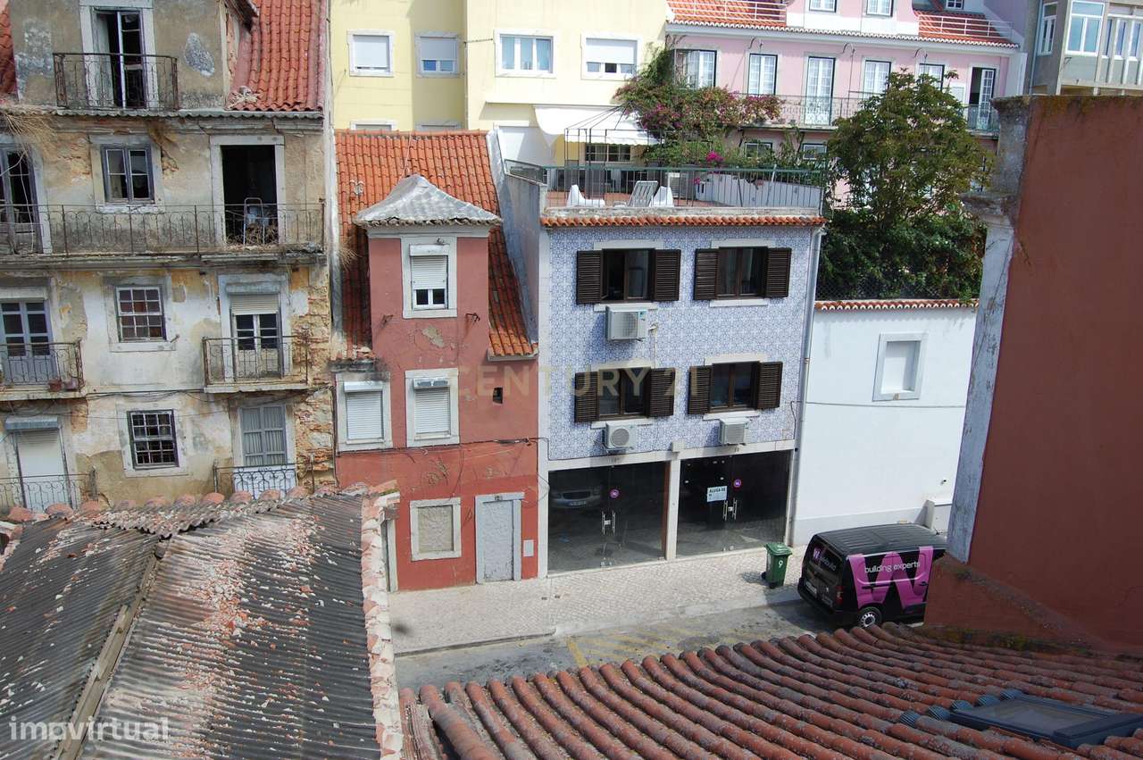 Prédio para investimento na Estrela em Lisboa-9