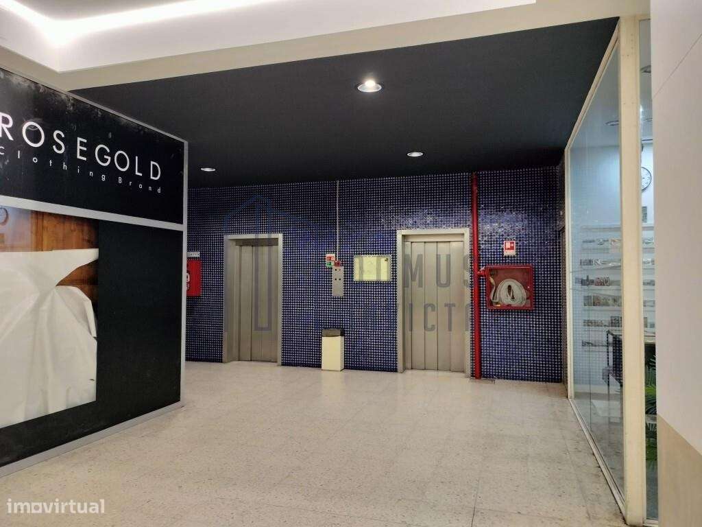 Loja para arrendamento na Rotunda da Boavista - Grande imagem: 4/7