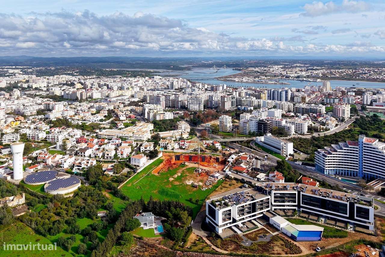 APARTAMENTO T2 COM 137,60m2 COM BOX E TERRAÇO PRIVATIVO NO HORUS RESID-28