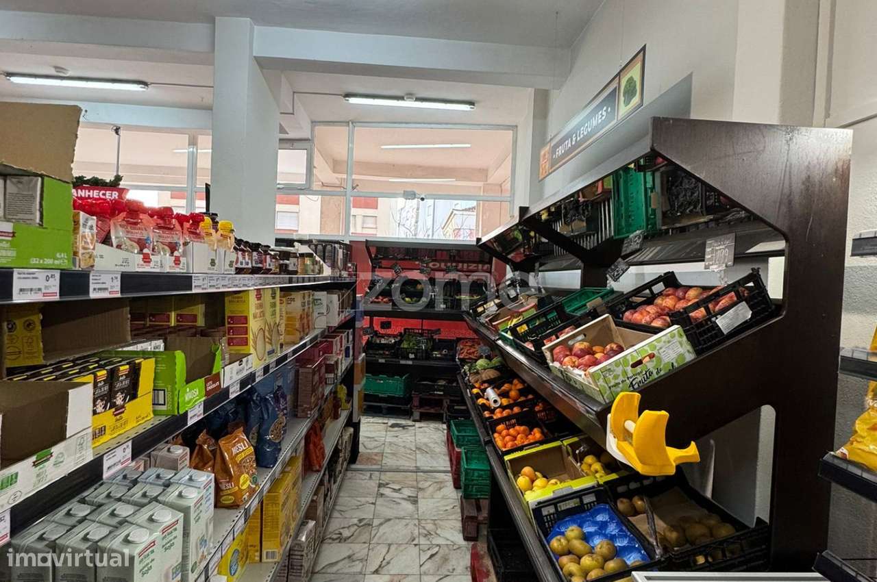 Trespasse Supermercado em Torres Vedras - pronto a trabalhar - Grande imagem: 2/15