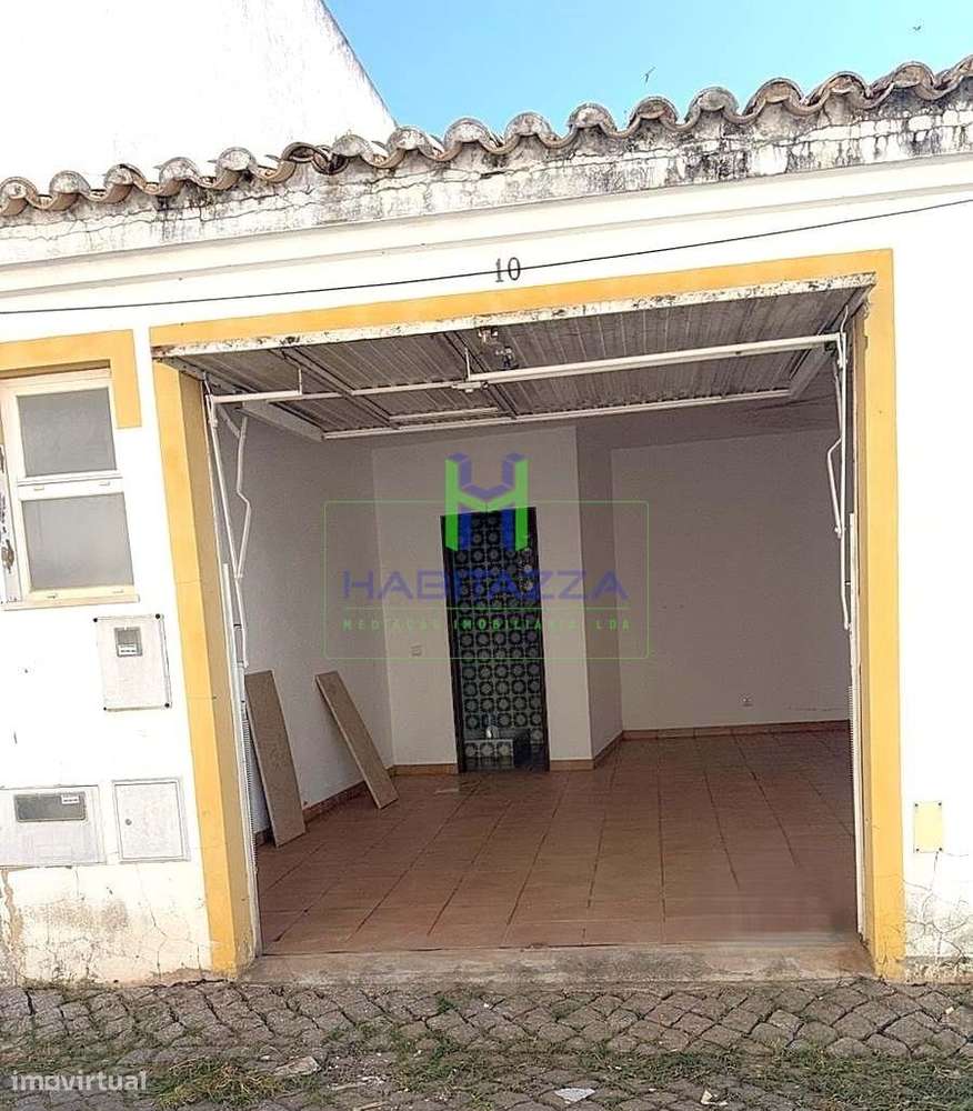 Prédio Urbano destinado a Estacionamento Coberto passível de Conversão-5