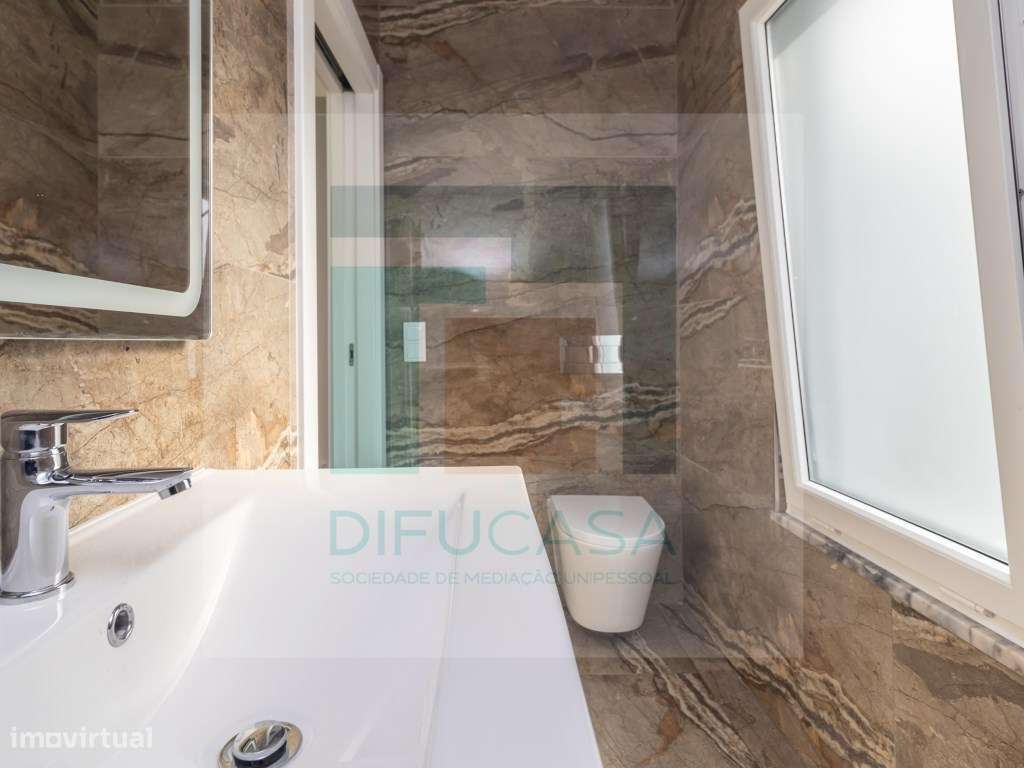 R128 Moradia T6 Azeitão-13