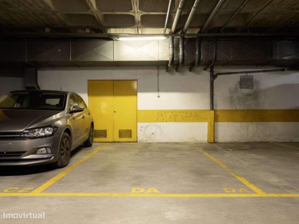 Apartamento T1 Remodelado e Mobilado na Costa da Guia, Cascais-22