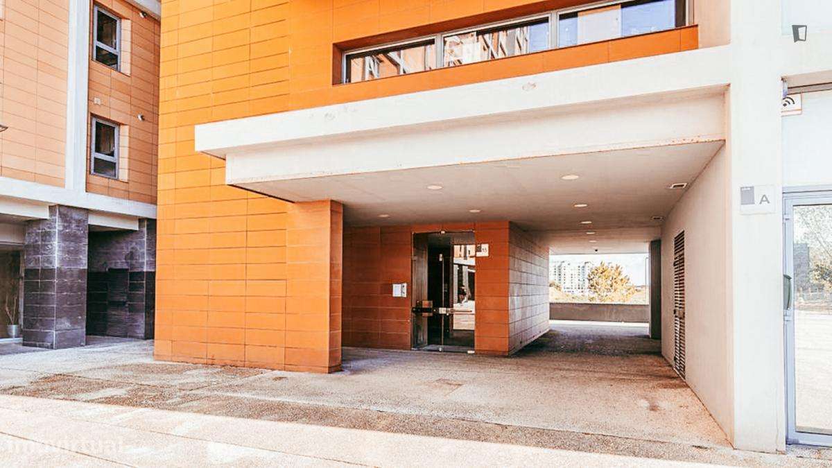 Apartamento com 1 quartos - localizado em Bela Vista Lisbon - Grande imagem: 2/10