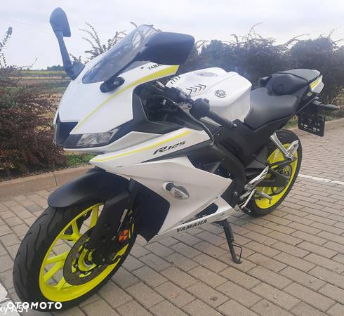 Yamaha YZF - 1