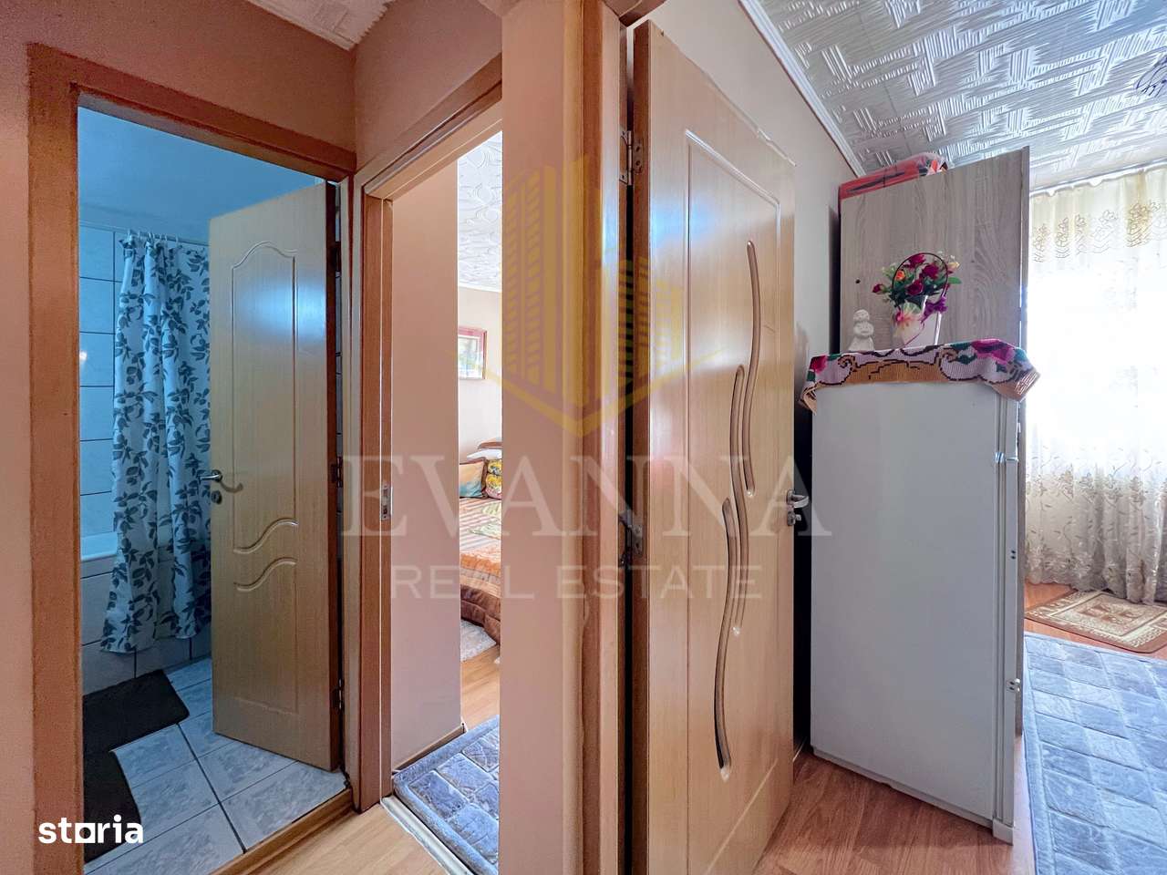 De vanzare 3 camere , decomandat -zona Vasile Alecsandri.-4