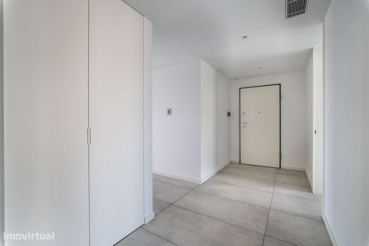 Apartamento T2 de Luxo no The Leaf — a 200 m da Praia do Porto de Mós,-27