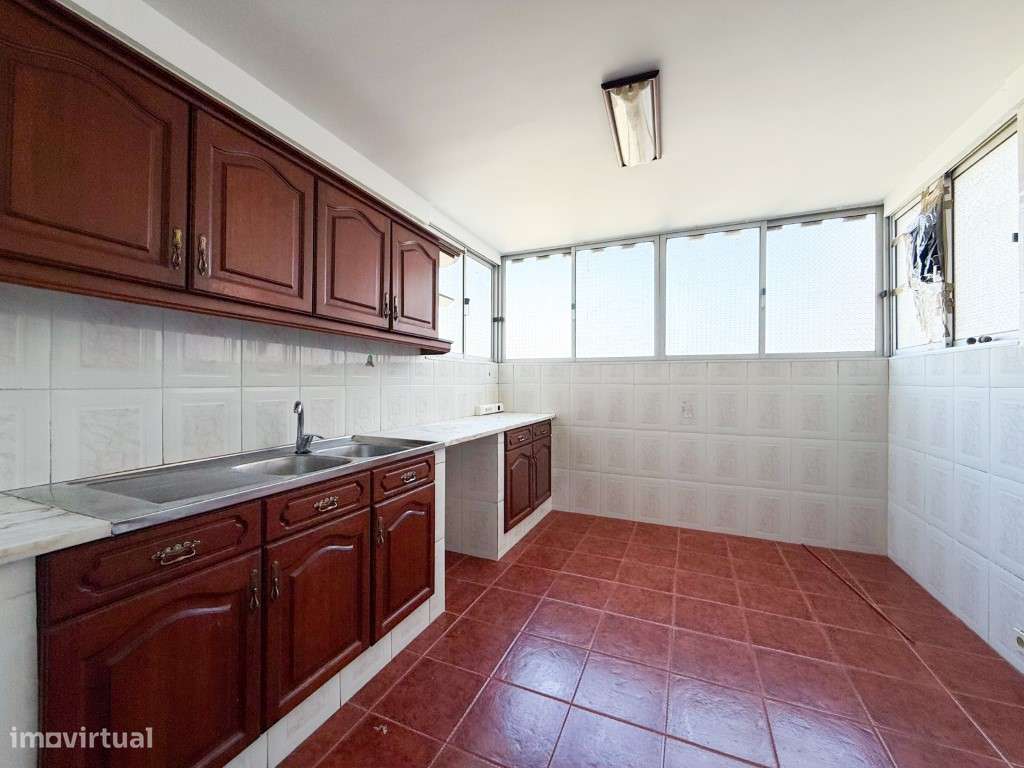 Apartamento T2 - Santo António da Charneca-4