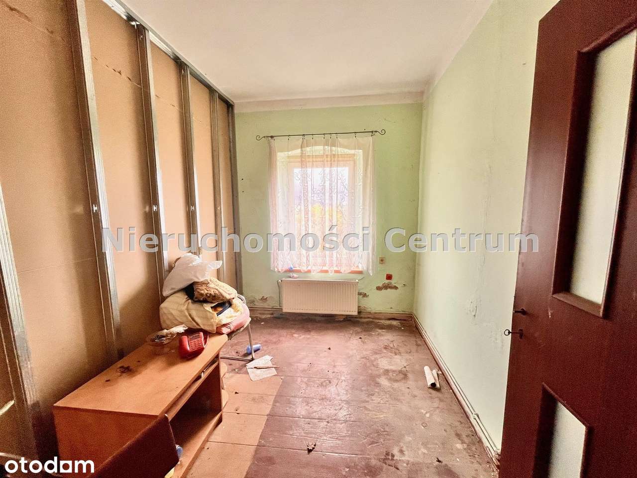 Parter w domu dwurodzinnym z 1870 r. w stylu dworku.-11