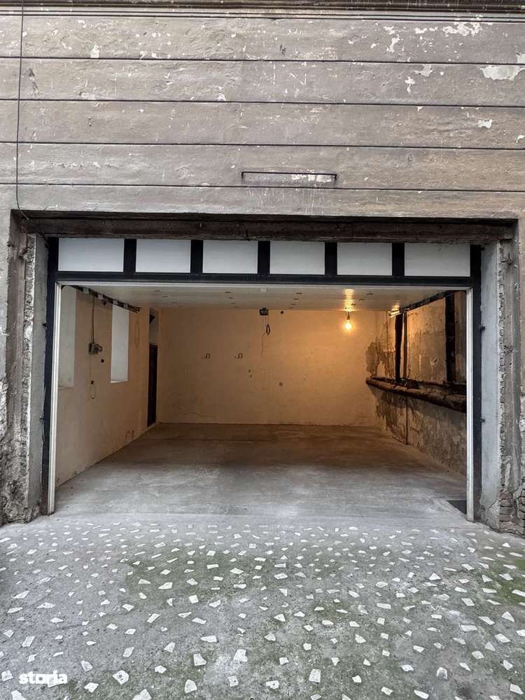 Garaj ultracentral in Palatul Neumann din Arad - Imagine principală: 4/13