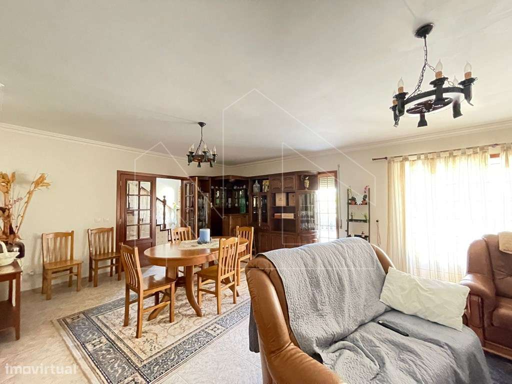 Moradia T4 - Aguada de Cima - Grande imagem: 5/22