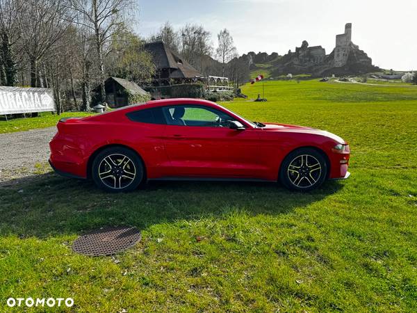 Ford Mustang Fastback 2.3 Eco Boost - 3